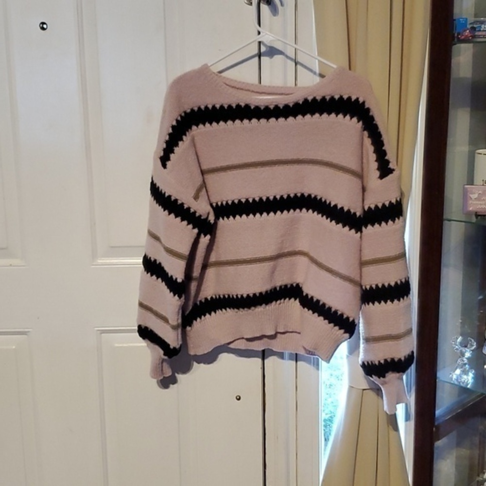 🐻   Shein Sweater Size M